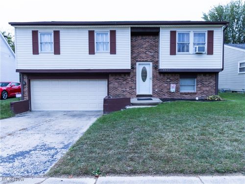 4425 Oak Creek Ln, Toledo, OH, 43615-7042 | Card Image