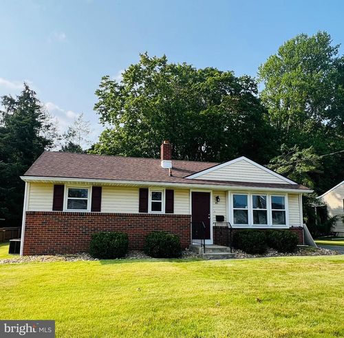 40 Fairmount Dr, GLASSBORO, NJ, 08028-1326 | Card Image