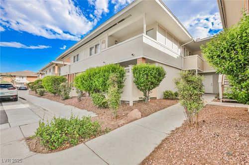 unit-2918-2831 Geary Pl, Las Vegas, NV, 89109-0272 | Card Image