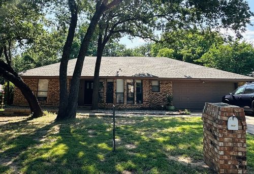 7517 Cimarron Dr, North Richland Hills, TX, 76182-7657 | Card Image