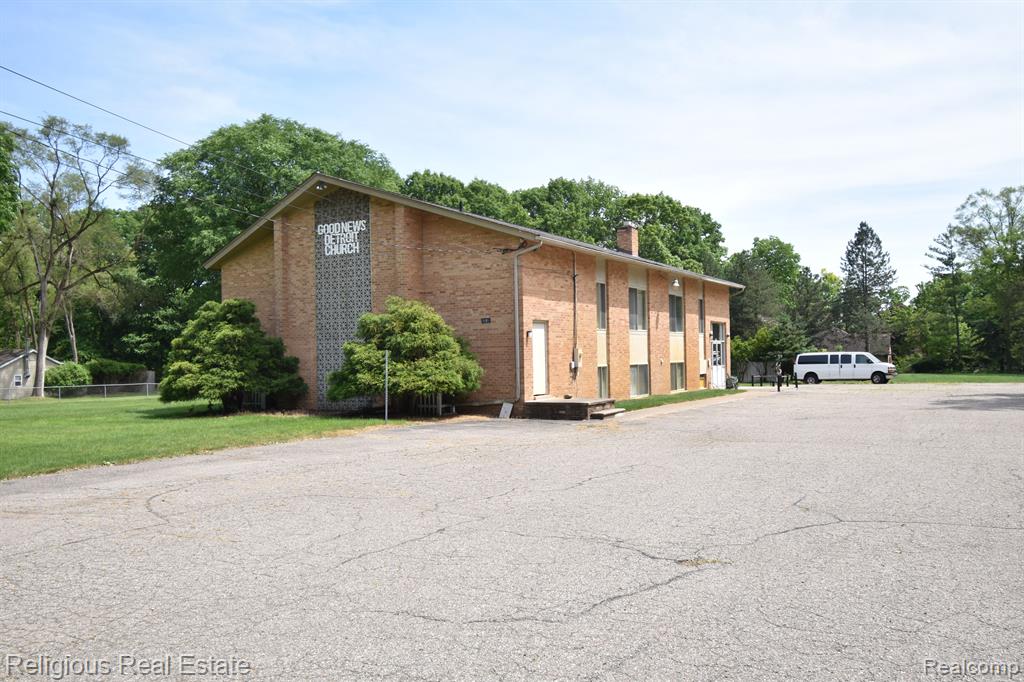 Harding Ave, Rochester Hills, MI 48307