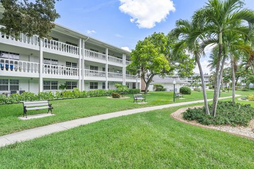 f124-5208 Ne 24th Ter, Fort Lauderdale, FL, 33308-3967 | Card Image
