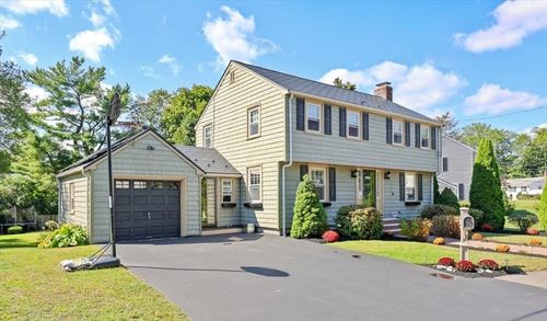 669 Commercial St, Weymouth, MA, 02189-1070 | Card Image
