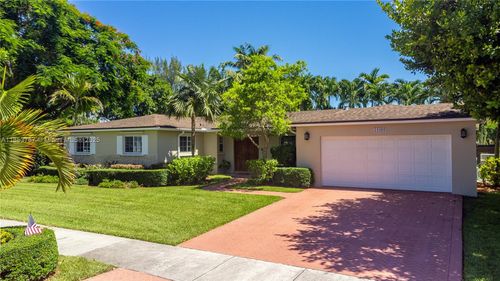 10480 Sw 93rd Ter, Miami, FL, 33176-2658 | Card Image