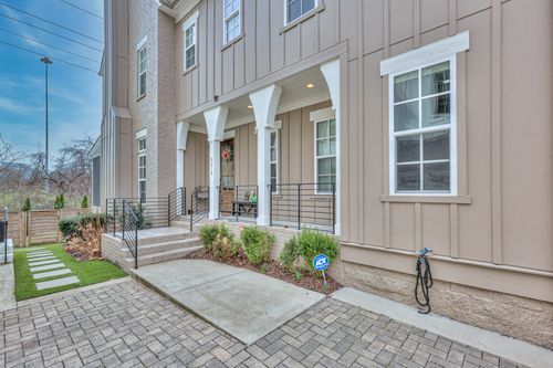 901 Gale Ln, Nashville, TN, 37204 | Card Image