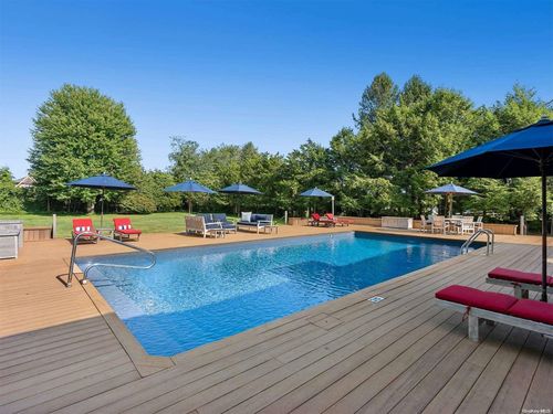 43 Robin Dr, Bridgehampton, NY, 11932-4201 | Card Image