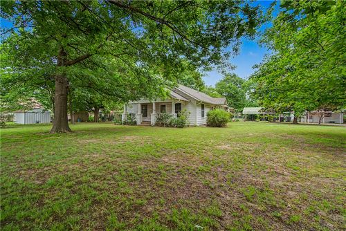 1405 N 40th St, Springdale, AR, 72762-2068 | Card Image