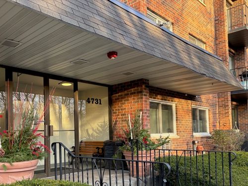3b-4731 Saint Joseph Creek Rd, Lisle, IL, 60532-1820 | Card Image