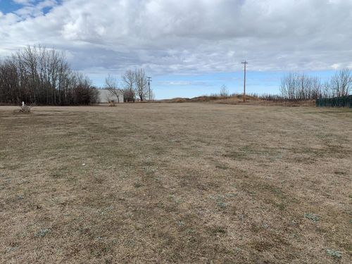 4825 47 Ave, Berwyn, AB, T0H0E0 | Card Image