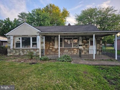 711 W County Line Rd, HATBORO, PA, 19040-1113 | Card Image