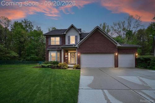 17154 Dew Point Ct, Brownstown Twp, MI, 48174-5929 | Card Image