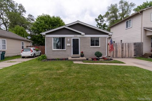 23400 Reynolds Ave, Hazel Park, MI, 48030-1481 | Card Image