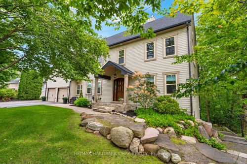 9 Bridle Path, Oro-Medonte, ON, L0L2L0 | Card Image