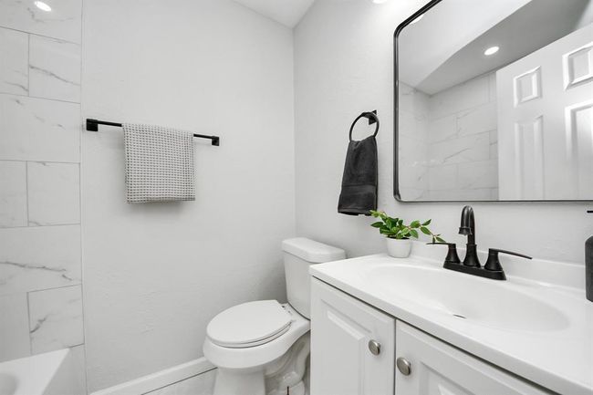 6018 Beekman Rd, House other with 3 bedrooms, 2 bathrooms and null parking in Houston TX | Image 29