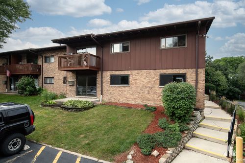 apt-119-100 Willow Ln, Willow Springs, IL, 60480-1538 | Card Image