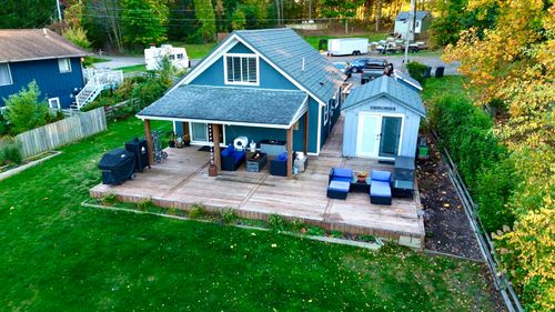 2247 Blue Goose Dr, Fennville, MI, 49408-9421 | Card Image