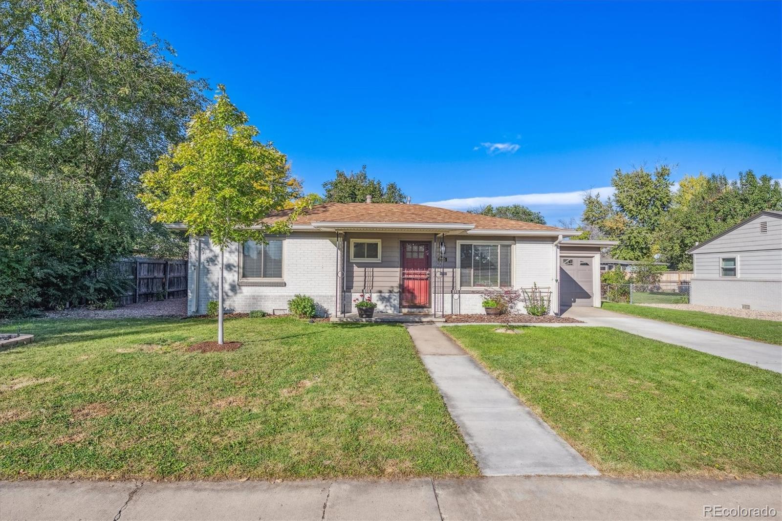 Dover St, Arvada, CO 80002