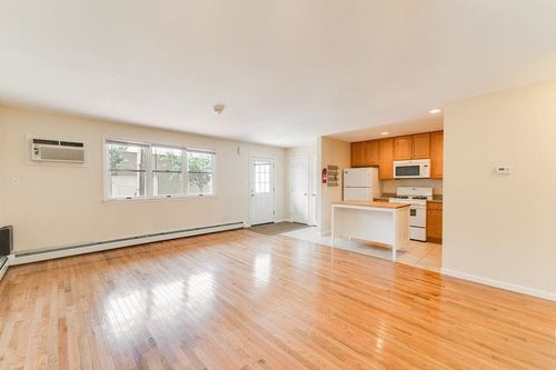 54 Chestnut St, Weehawken, NJ, 07086-6606 | Card Image