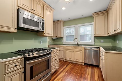 2-27-25-27 Lafayette St, Fairhaven, MA, 02719-3376 | Card Image