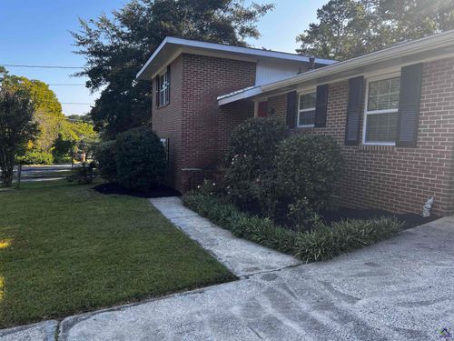 108 Hillside Ter, Warner Robins, GA, 31088-5406 | Card Image