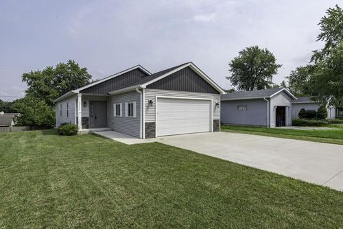 12123 222nd Avenue, Salem Lakes, WI, 53104 | Card Image