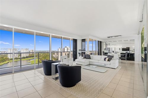 2101-20281 E Country Club Dr, Aventura, FL, 33180-3033 | Card Image