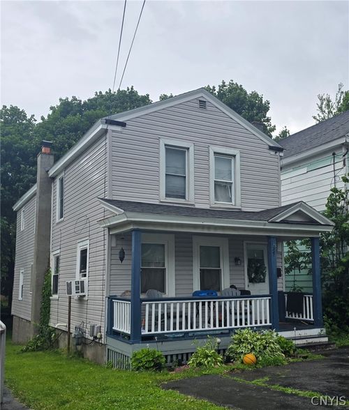 137 1/2 W Schuyler St, Oswego, NY, 13126-1353 | Card Image