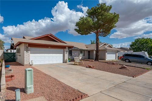 977 Canyon Shadows Dr, Kingman, AZ, 86409-6958 | Card Image