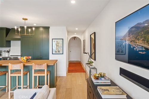 221-101 Scholz Plz, Newport Beach, CA, 92663 | Card Image