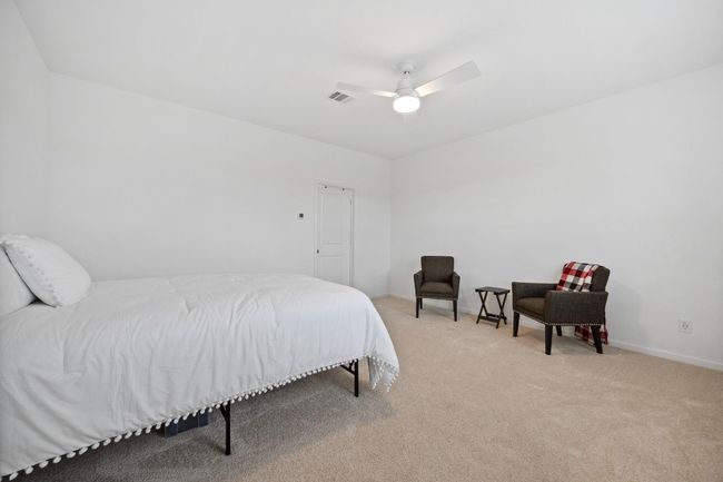 228 Little Spring Ct, House other with 5 bedrooms, 3 bathrooms and 2 parking in Anahuac TX | Image 22