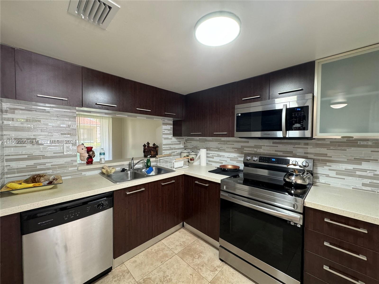 91st Ter, Plantation, FL 33324