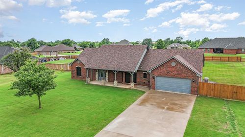 507 Wildflower Dr, Fletcher, OK, 73541-9470 | Card Image