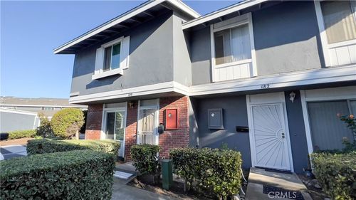 180 Yorktown Ln, Costa Mesa, CA, 92626 | Card Image