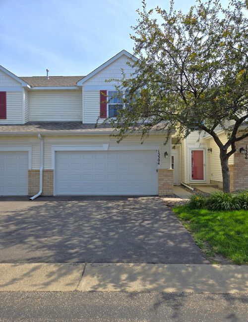 206-15304 Flower Way, Apple Valley, MN, 55124-3132 | Card Image