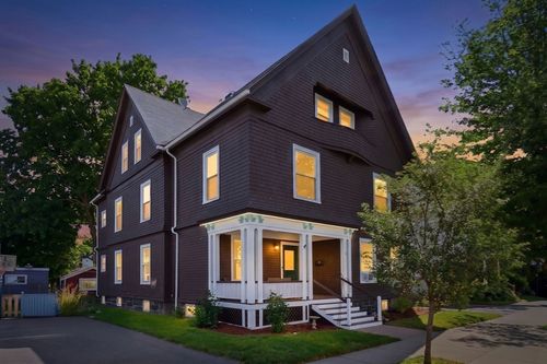 32 Ocean St, Beverly, MA, 01915-5238 | Card Image