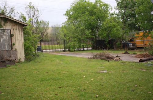 1403 E 36th St, Houston, TX, 77022-6417 | Card Image