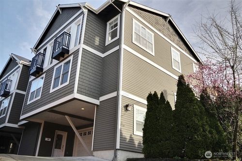 apt-a-2310 10th Ave E, Seattle, WA, 98102-4068 | Card Image