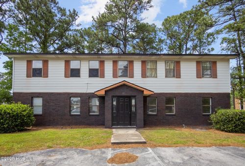 b-110 Ravenwood Dr, Jacksonville, NC, 28546-7143 | Card Image