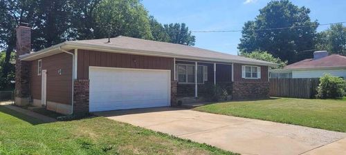 918 S Luster Avenue, Springfield, MO, 65802 | Card Image