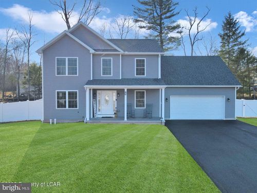 42 Ridge St, TAMAQUA, PA, 18252-4209 | Card Image