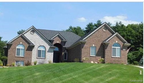 5873 Saratoga Dr, Oxford, MI, 48371-1086 | Card Image