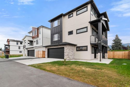 8-45141 Watson Rd, Chilliwack, BC, V2R2G4 | Card Image