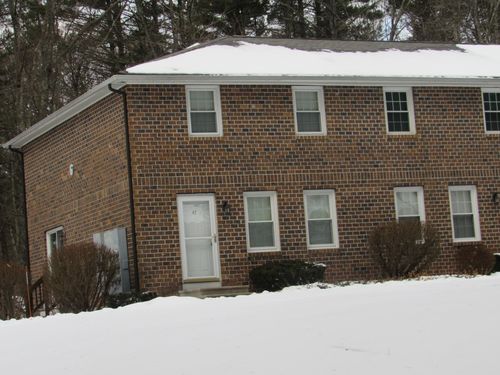 47-47 Oakridge Drive, Londonderry, NH, 03053 | Card Image