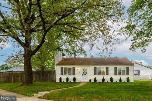 1825 Maltravers Rd, GLEN BURNIE, MD, 21060-7418 | Card Image