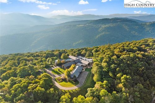 600 Stonehedge Ct, Linville, NC, 28646-8164 | Card Image