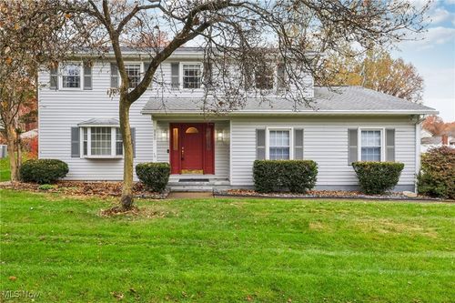 320 High Point Dr, Wadsworth, OH, 44281-2336 | Card Image