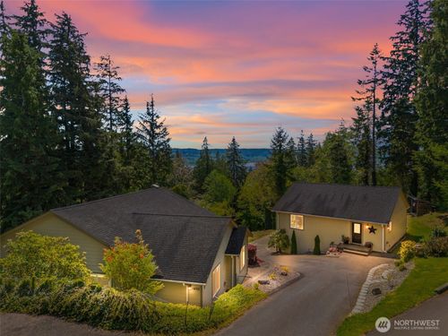 1405 Bellevue Ave, Aberdeen, WA, 98520-1800 | Card Image