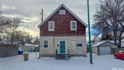 827 15th Ave, Regina, SK, S4N0V2 | Card Image