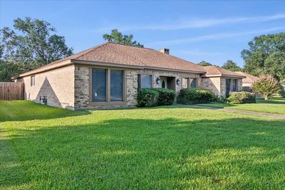 6850 Saratoga Circle, House other with 4 bedrooms, 2 bathrooms and null parking in Beaumont TX | Image 2