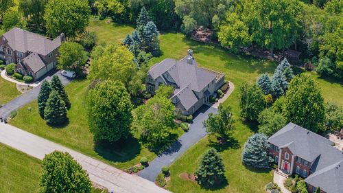7N570 Stevens Glen Rd, St. Charles, IL, 60175-5447 | Card Image